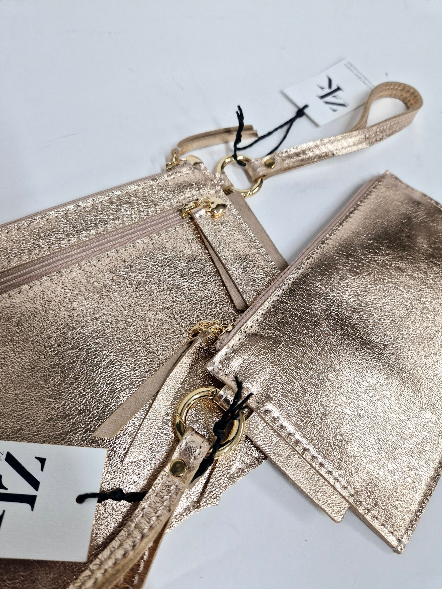 Rokas maks Rozā zelts