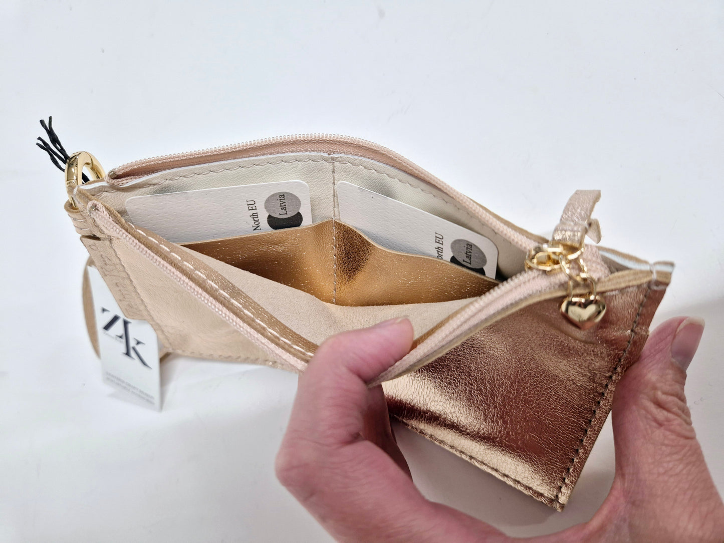 Rokas maks Rozā zelts