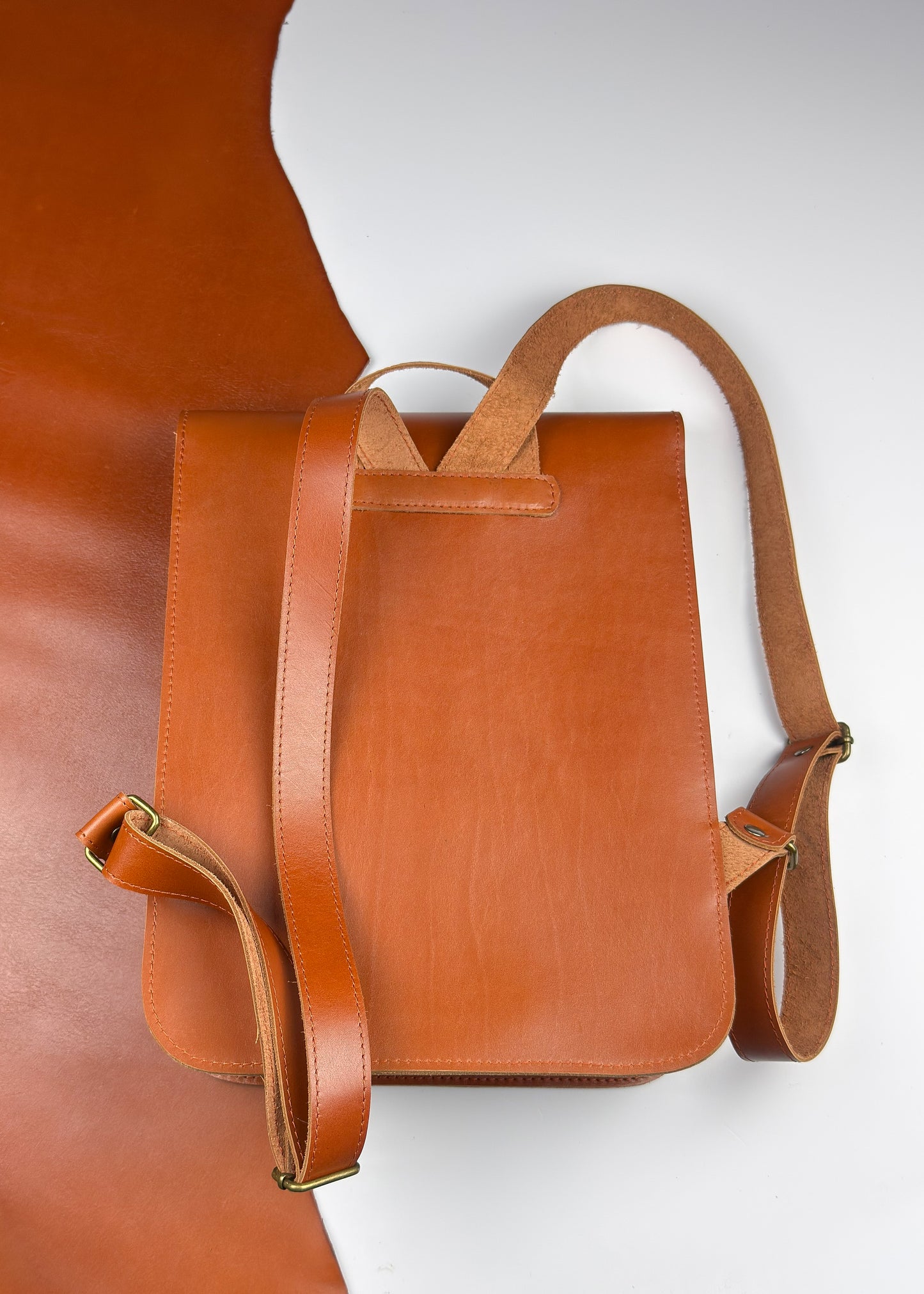 Saddle mugursoma Tumši brūna