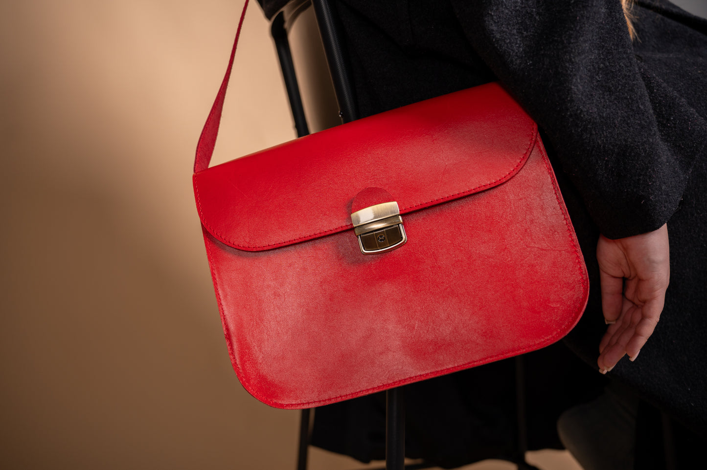 Saddle soma XL Sarkana