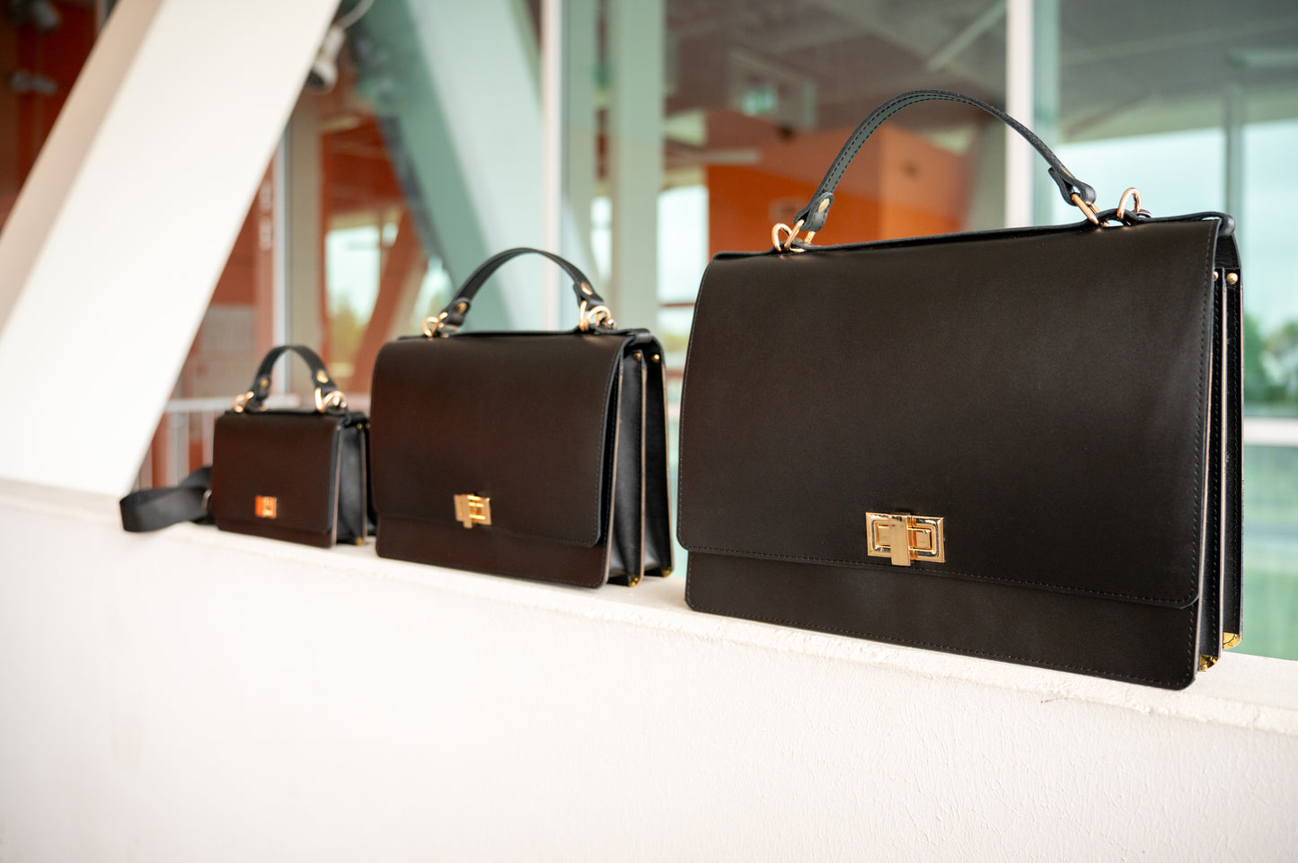 Portfelis Melns Liels