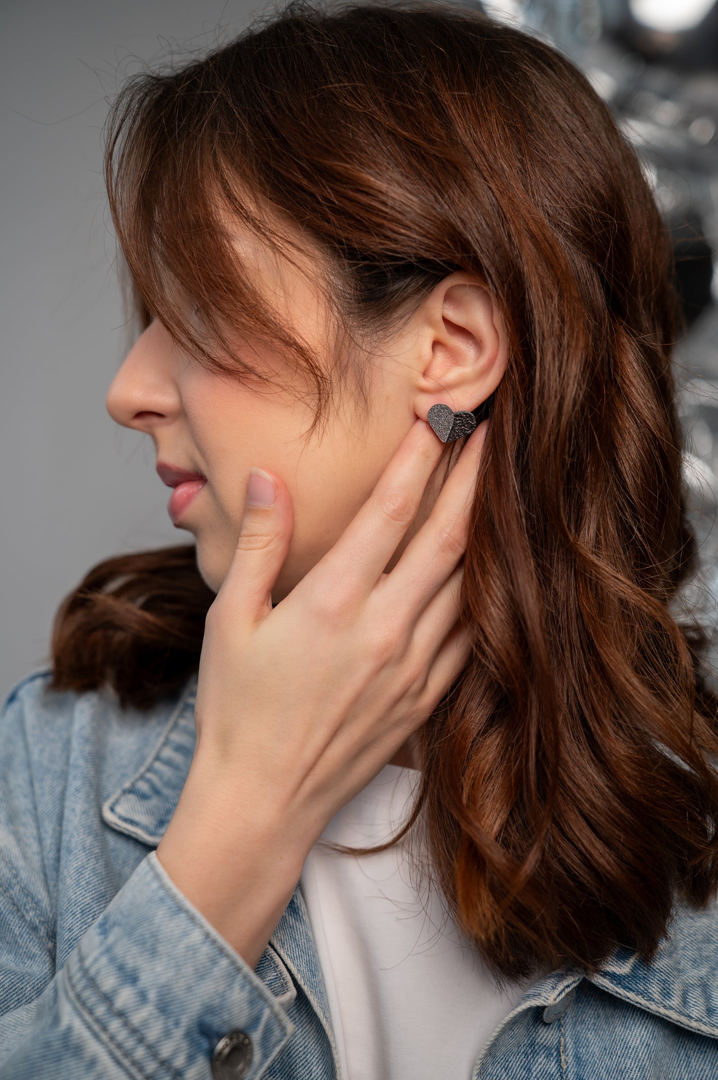 Heart earrings Shade of silver