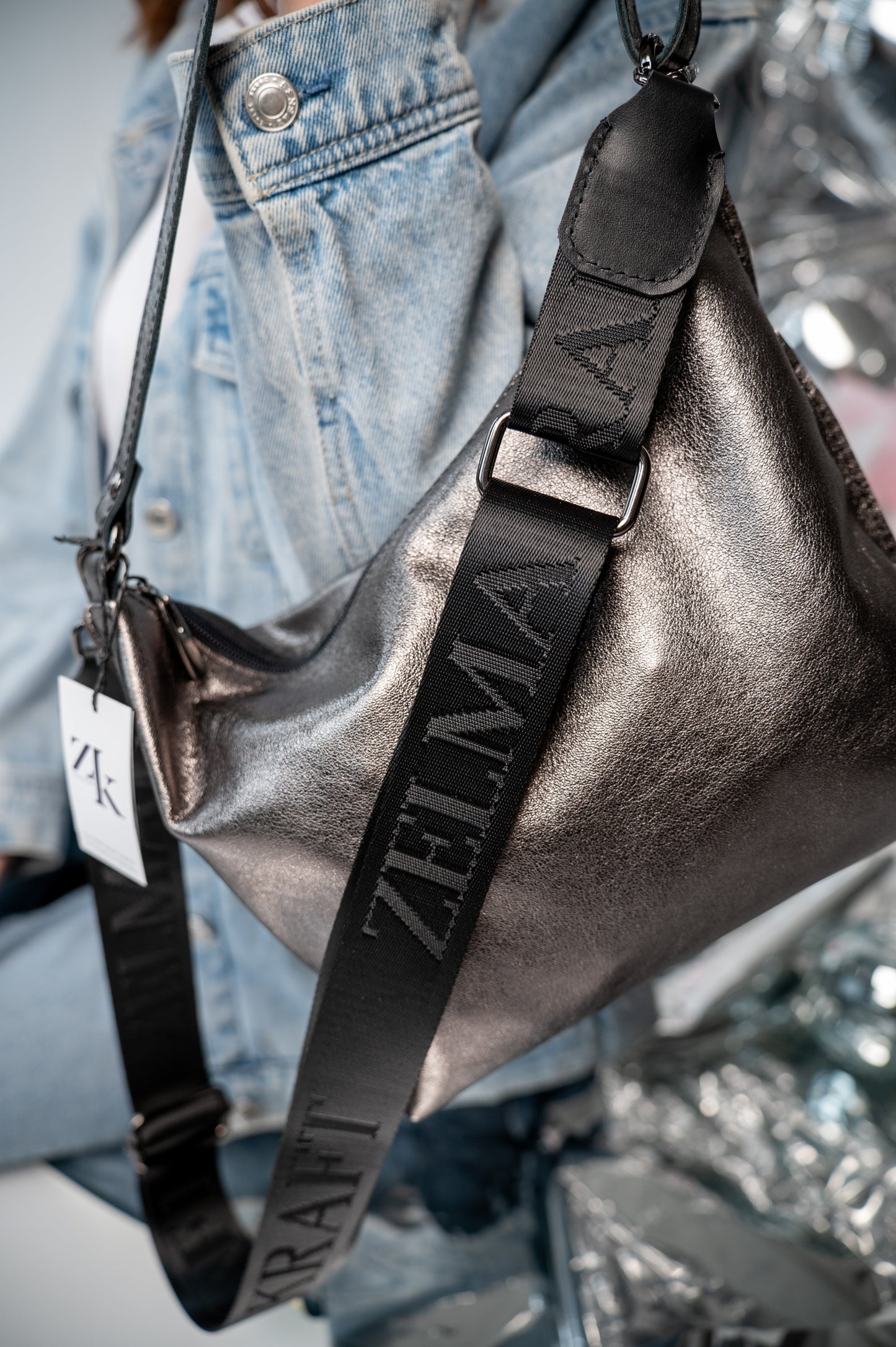 Hobo soma Melnā metālika Mazā