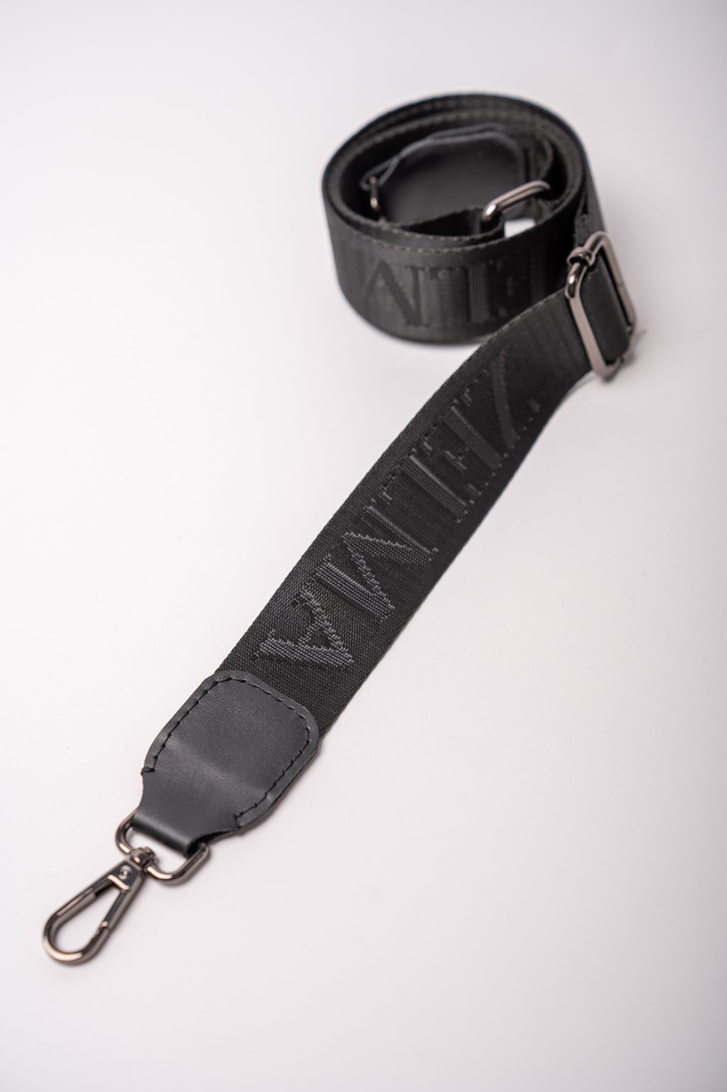 Just black Hobo soma Liela