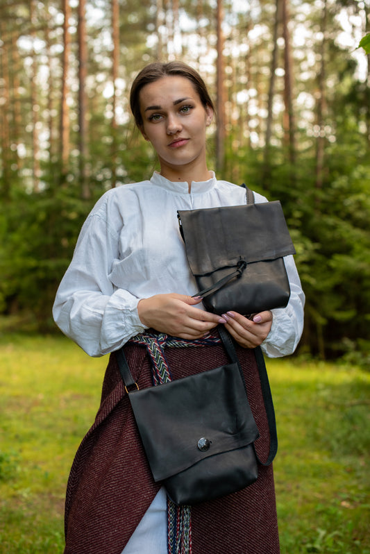 Videjā Messenger soma Melna