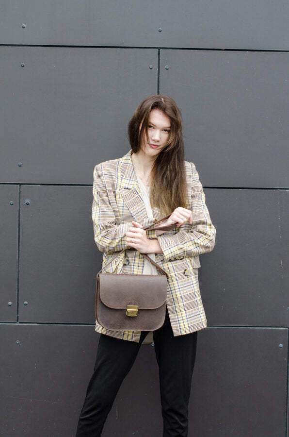 Saddle soma L Tumši brūna