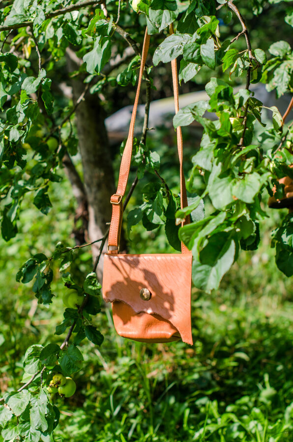 Small Messenger bag Light brown