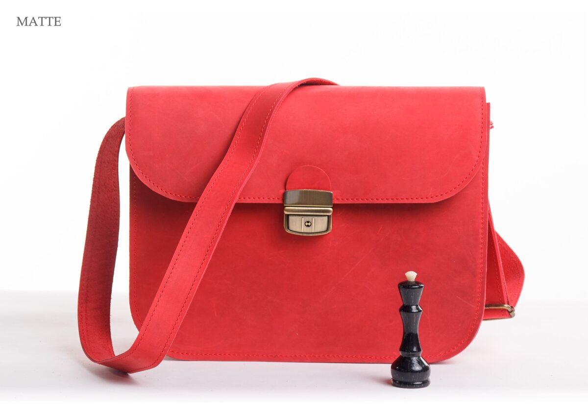 Saddle soma XL Sarkana