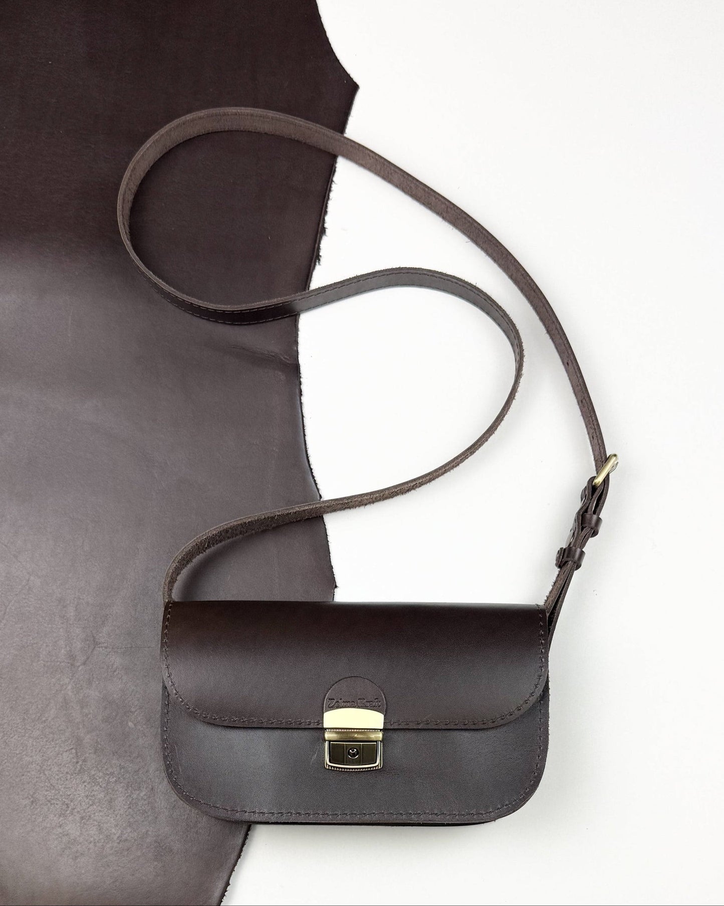 Saddle mazā soma Tumši brūna