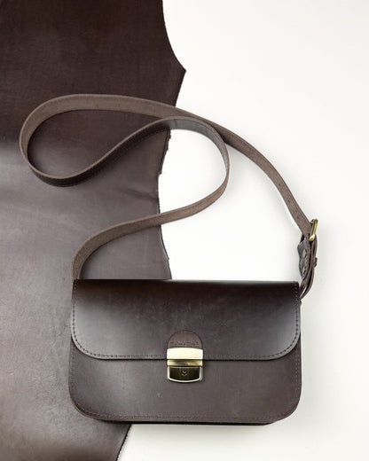 Saddle vidēja soma Tumši brūna