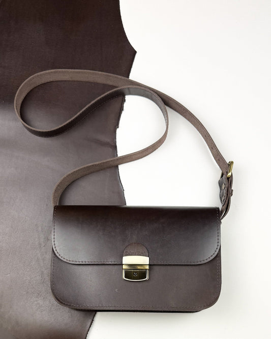 Saddle vidēja soma Tumši brūna