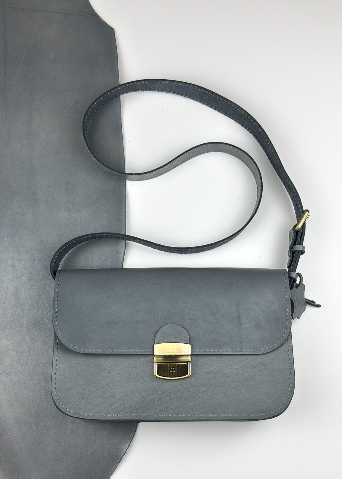 Saddle vidēja soma Pelēka