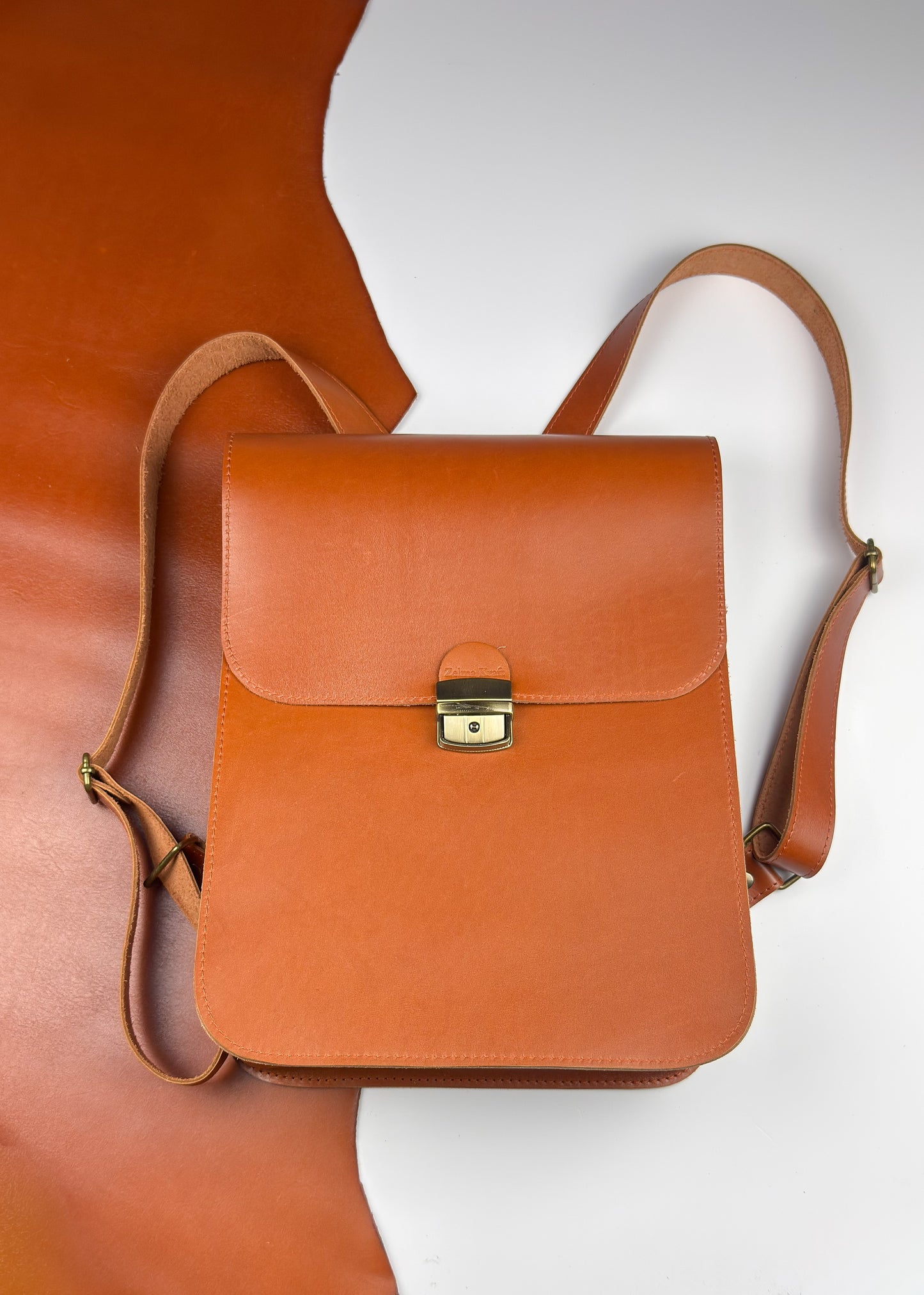 Saddle mugursoma Tumši brūna