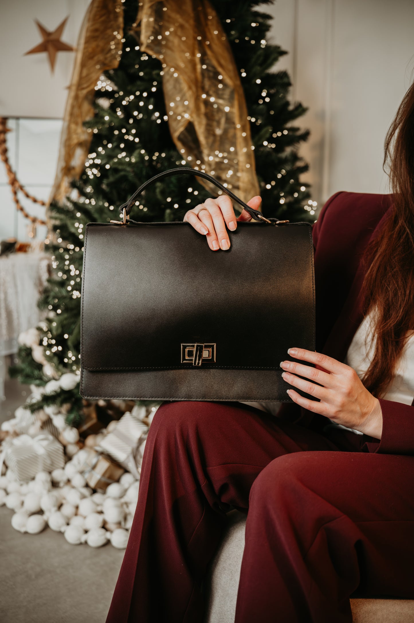 Portfelis Melns Liels 