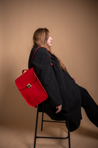 Saddle Backpack Red