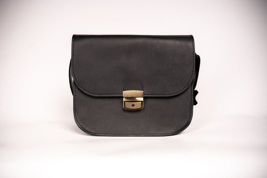 Saddle soma L Melna