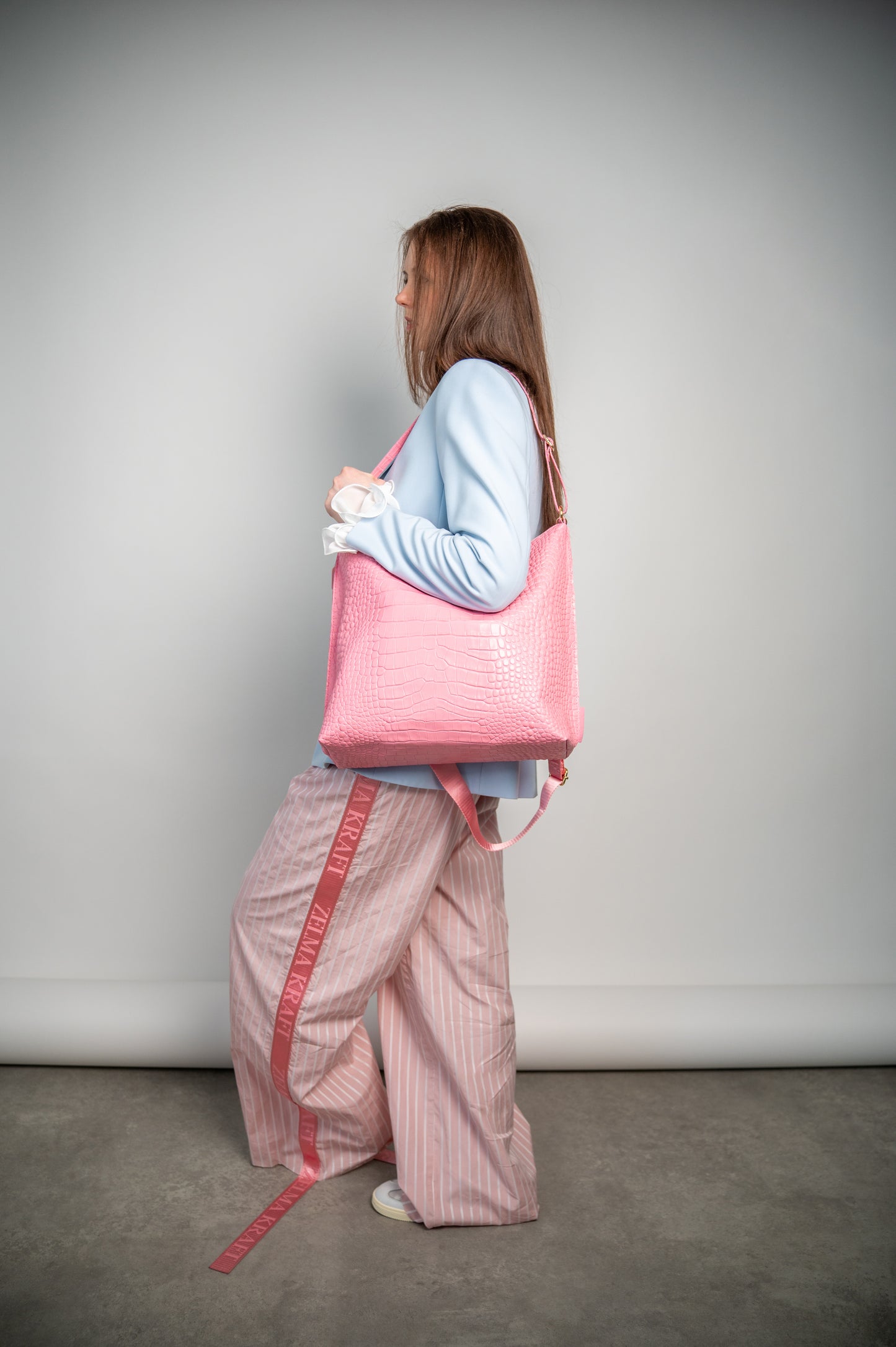 Hobo bag Pink crocodile