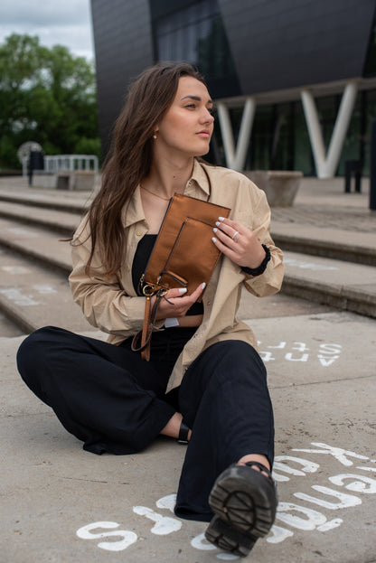 Wristlet wallet Metallic cinnamon