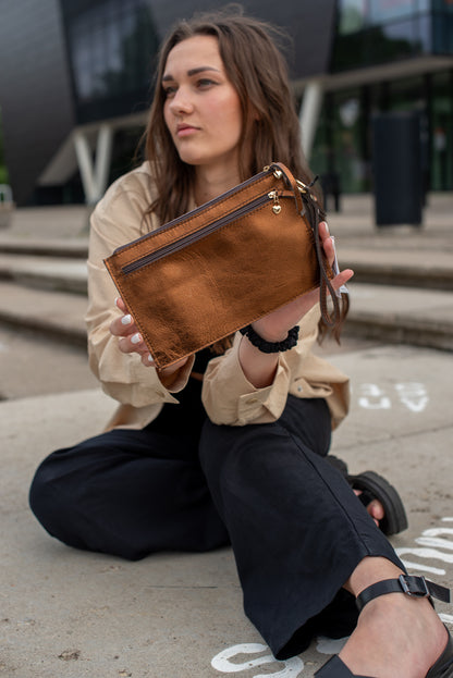 Wristlet wallet Metallic cinnamon