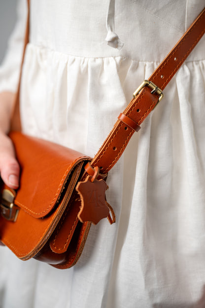 Saddle small bag Light brown