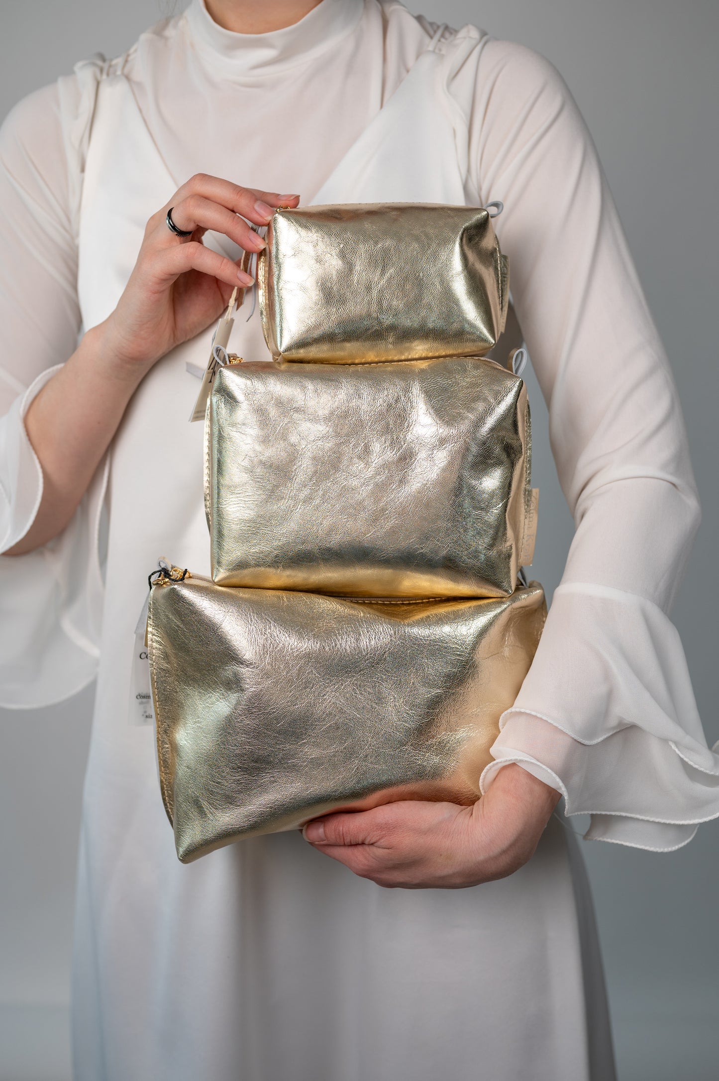 Cosmetic bag Soft gold