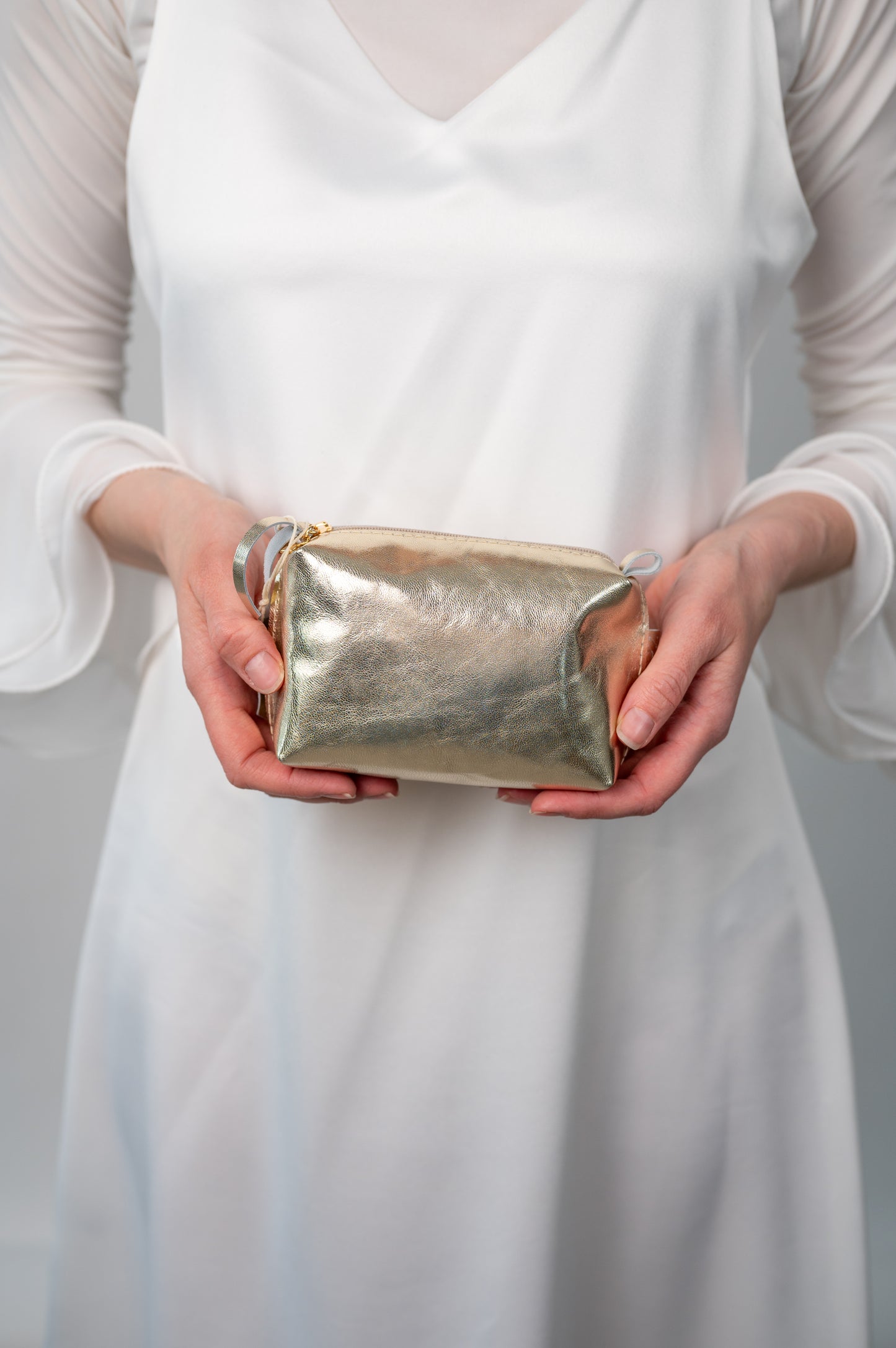 Cosmetic bag Soft gold