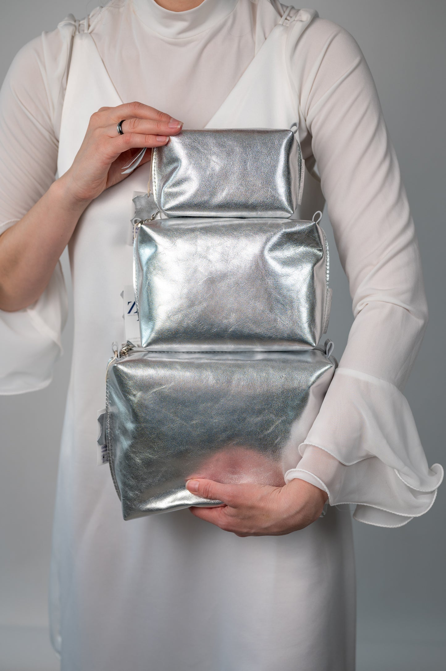 Cosmetic bag Soft silver