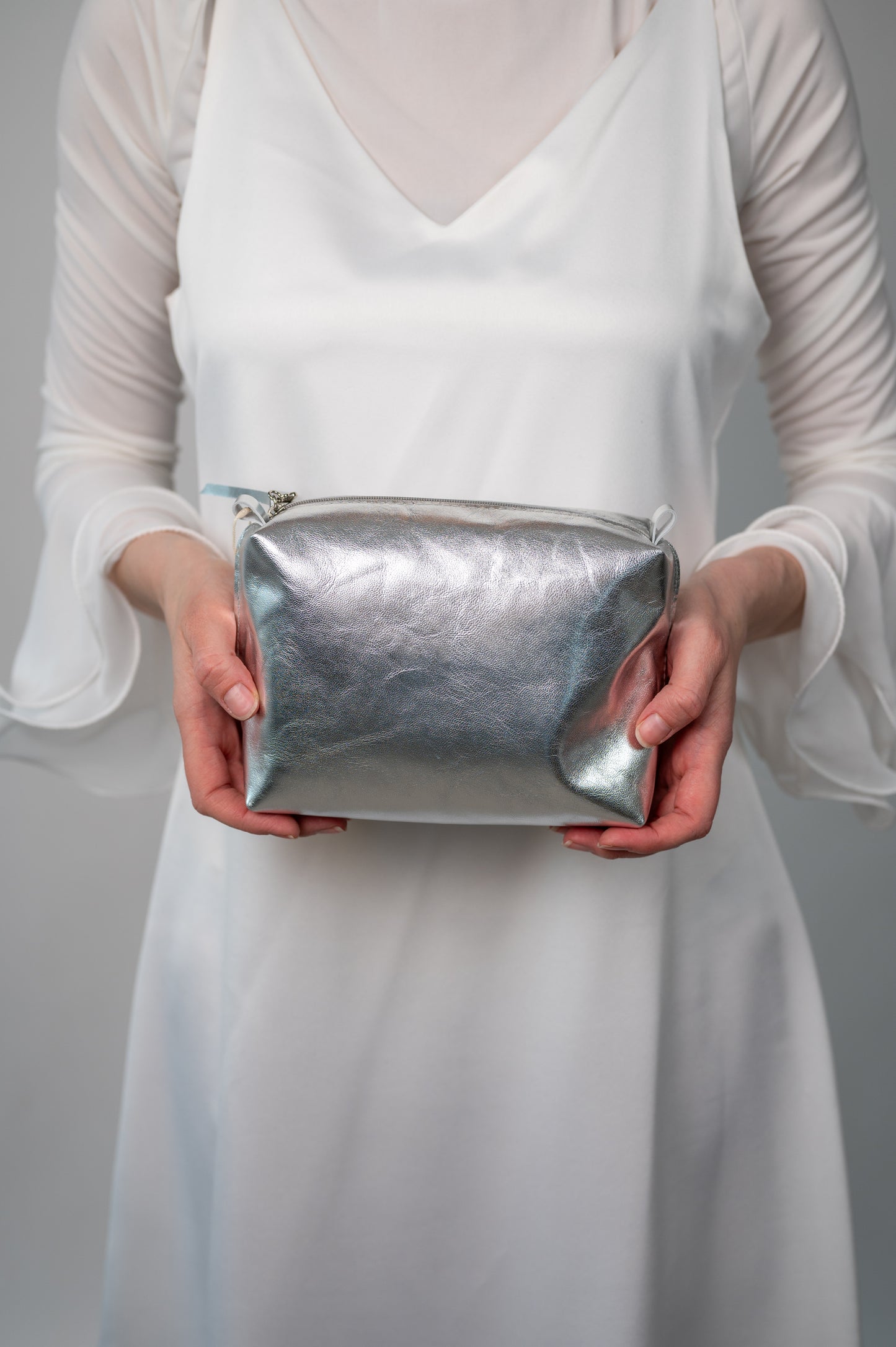 Cosmetic bag Soft silver