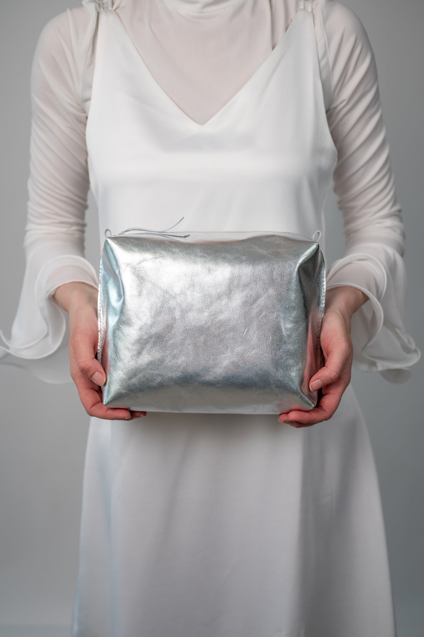 Cosmetic bag Soft silver
